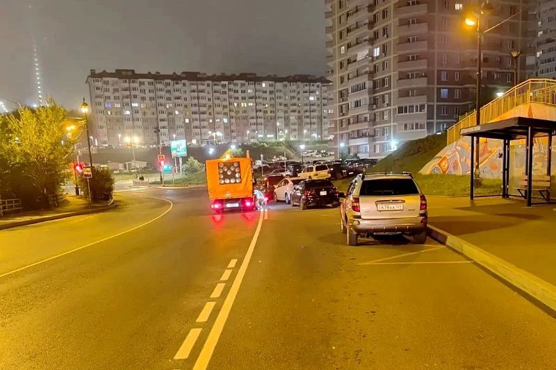 Дорожники Владивостока обновляют разметку Дорожники Владивостока обновляют разметку
