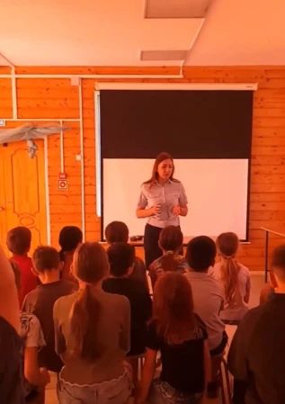 О самом главном: ребятам лагеря «Надежда» напомнили о правилах безопасности О самом главном: ребятам лагеря «Надежда» напомнили о правилах безопасности