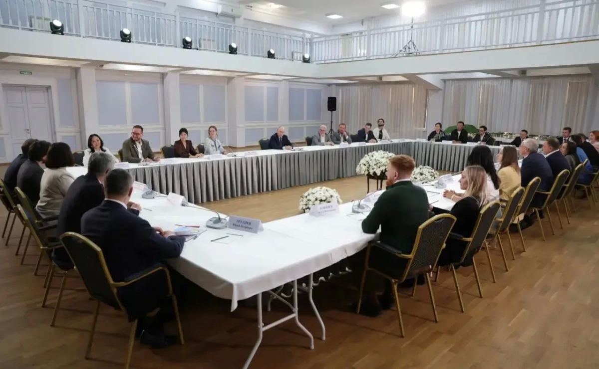 Олег Кожемяко: Владимир Путин: Владивосток развивается хорошими темпами Олег Кожемяко: Владимир Путин: Владивосток развивается хорошими темпами