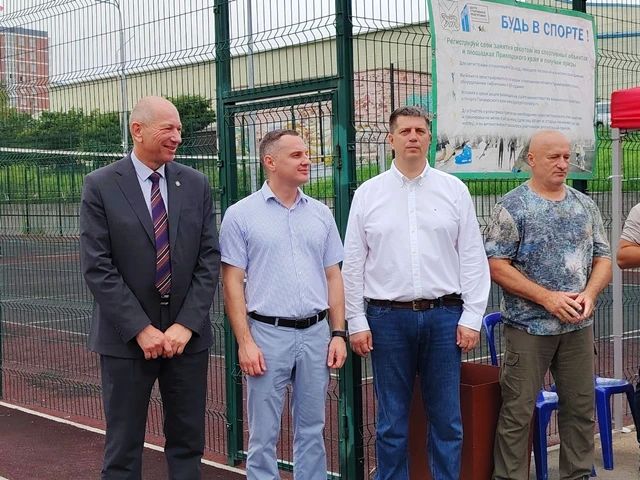 В Большом Камне прошел турнир по спортивному метанию ножа