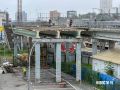 На виадуке у центральной площади Владивостока полностью снесли здание касс электричек