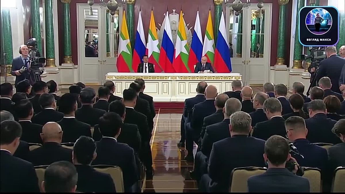 Президент России Владимир Путин и президент Республики Союз Мьянма Мин Аун Хлайн по итогам переговоров в Кремле заявили о дальнейшем расширении стратегического сотрудничества двух стран