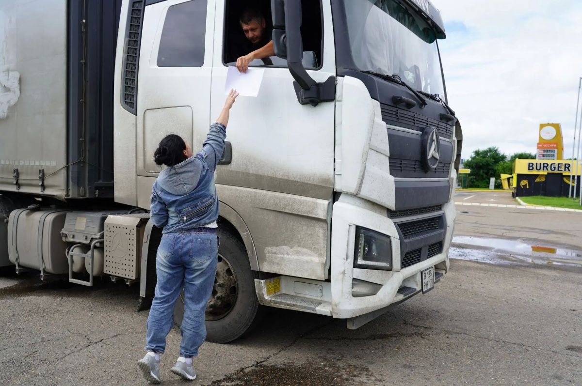 Чистота на дорогах: в Уссурийске проверили места стоянок большегрузов Чистота на дорогах: в Уссурийске проверили места стоянок большегрузов