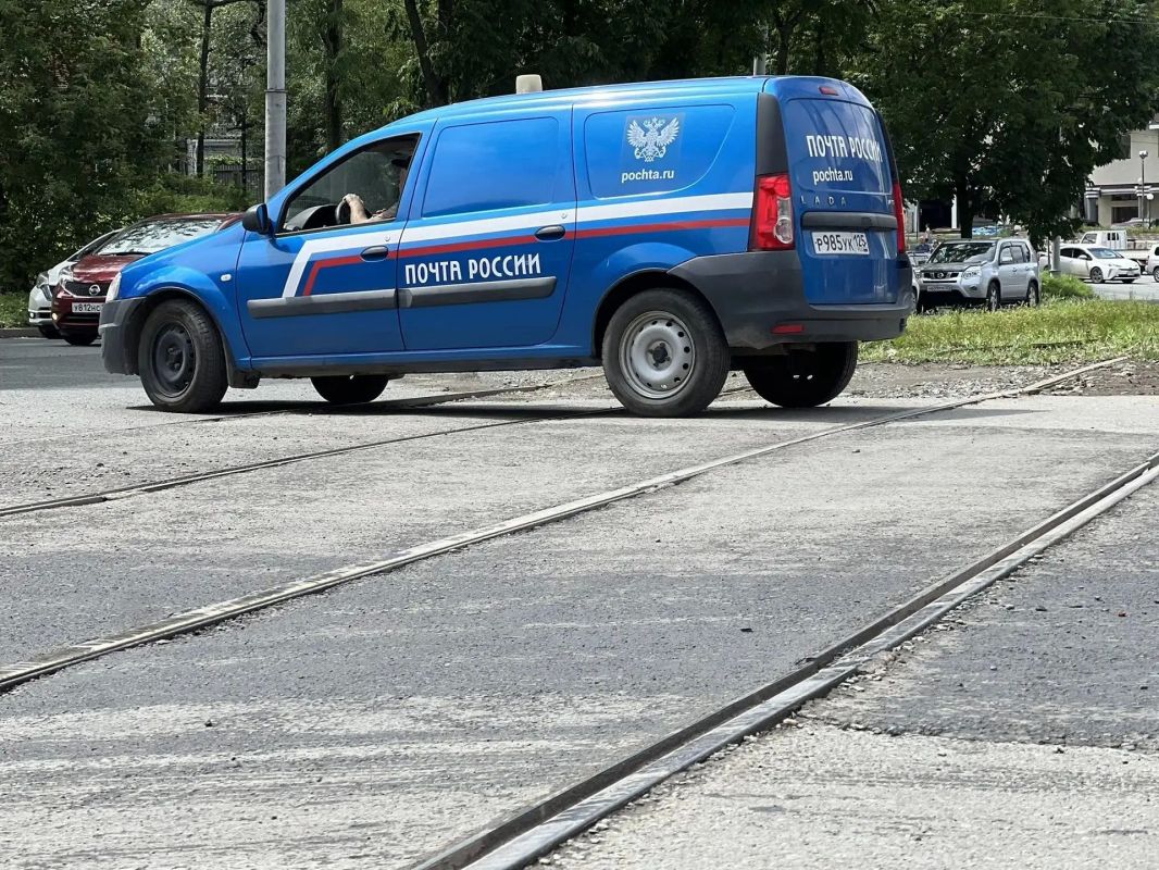 Владивостокское предприятие электрических сетей благоустроило участок дороги вдоль трамвайных путей на Борисенко Владивостокское предприятие электрических сетей благоустроило участок дороги вдоль трамвайных путей на Борисенко