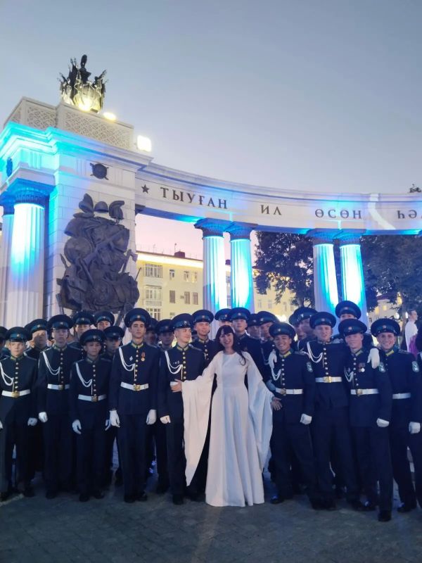 Завтра важный день для всей нашей страны - День Государственного флага Российской Федерации! Завтра важный день для всей нашей страны - День Государственного флага Российской Федерации!