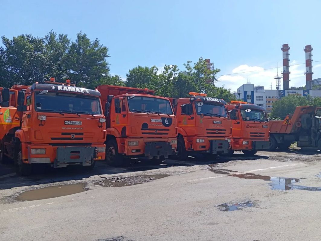 Владивосток готовит технику и реагенты к зиме: снег будут плавить «Бионордом»