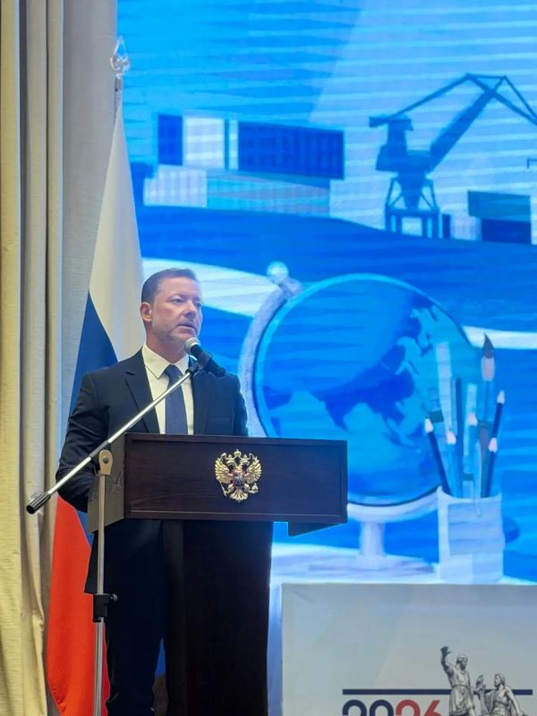 От разговоров о важном — к поступкам: в Приморье стартовала «Августовка-2026» От разговоров о важном — к поступкам: в Приморье стартовала «Августовка-2026»