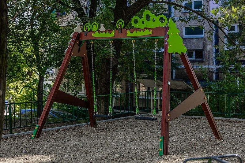 Во Владивостоке становится больше современных детских площадок Во Владивостоке становится больше современных детских площадок
