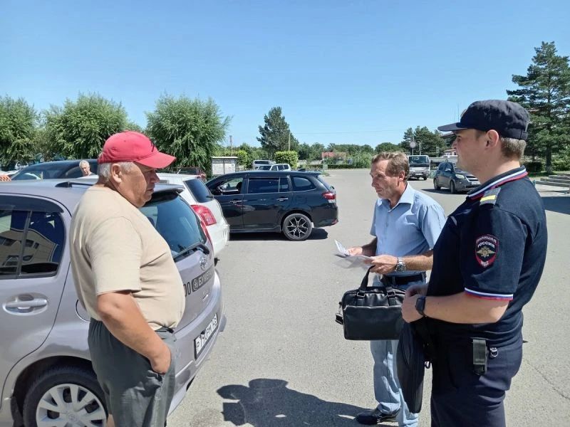 В Хорольском округе Приморья полицейские и члены Общественного совета проводят акцию «Осторожно: мошенники!» В Хорольском округе Приморья полицейские и члены Общественного совета проводят акцию «Осторожно: мошенники!»