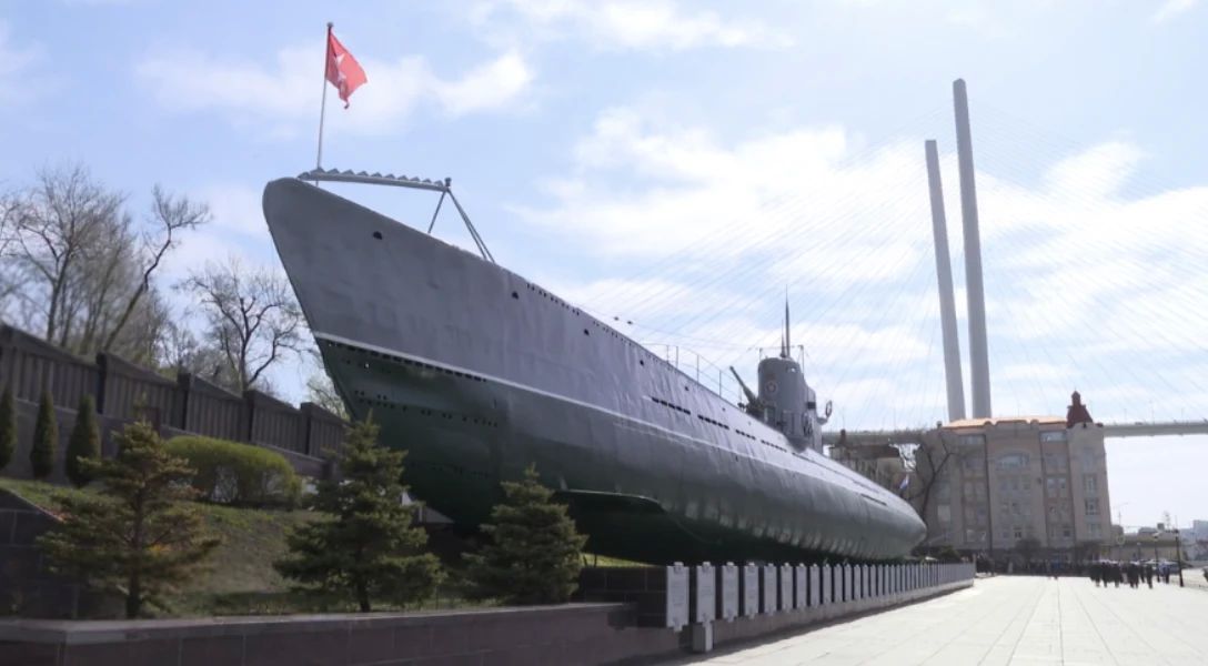 30 августа, в воскресенье, у подводной лодки С-56 на Корабельной набережной начнёт работу фотовыставка «Курс — глубина: 120 лет подводному флоту России»