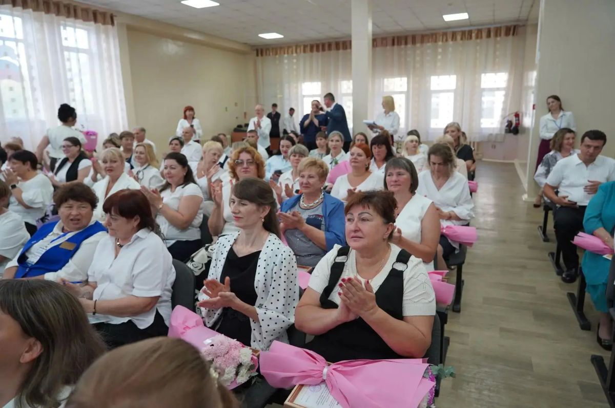 В Уссурийске прошла ежегодная августовская конференция педагогических работников В Уссурийске прошла ежегодная августовская конференция педагогических работников