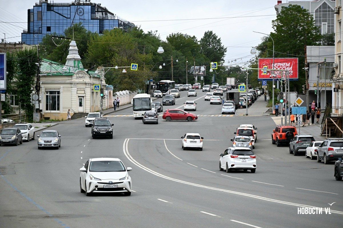 До конца ноября на перекрёстке возле «Авангарда» изменят схему движения – здесь будет от двух до четырёх полос