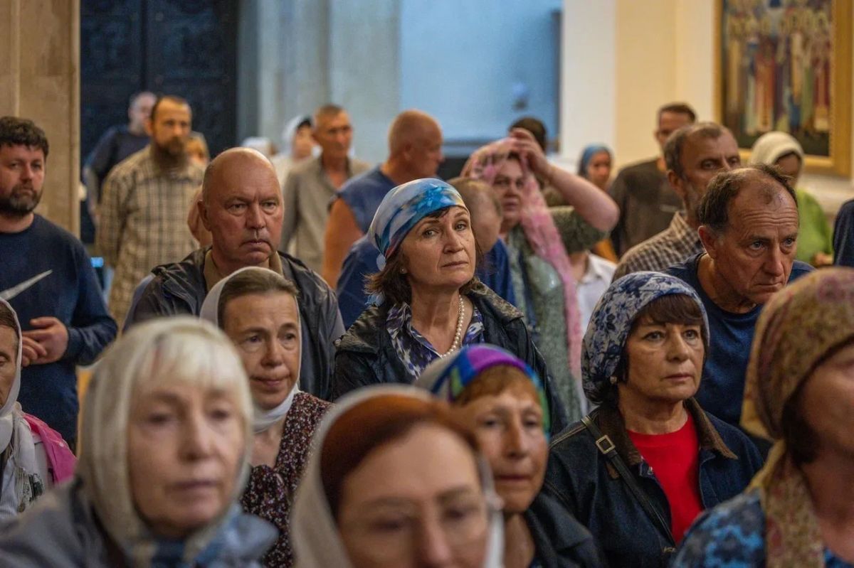 Мощи преподобия Серафима Саровского встретили во Владивостоке Мощи преподобия Серафима Саровского встретили во Владивостоке