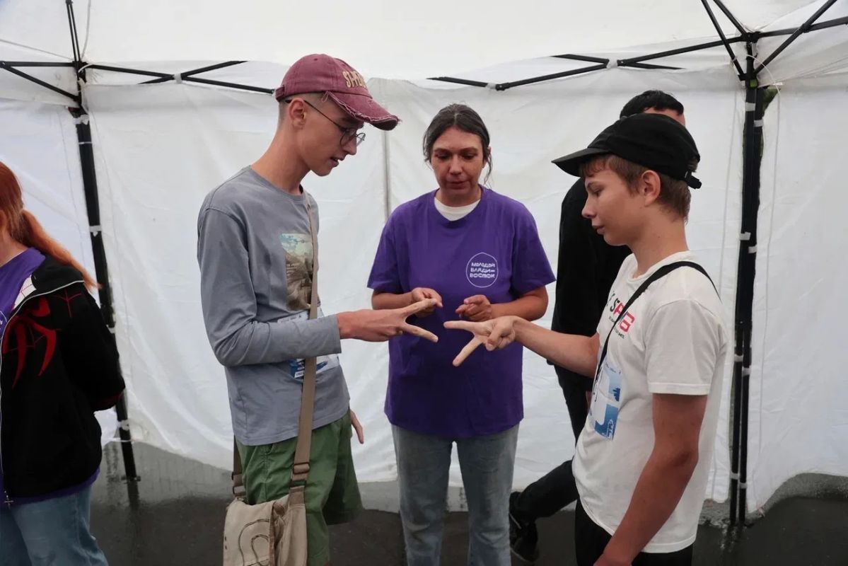 Первого победителя городского чемпионата «Камень, ножницы, бумага» определили во Владивостоке Первого победителя городского чемпионата «Камень, ножницы, бумага» определили во Владивостоке