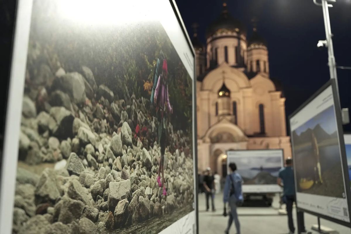 Во Владивостоке открылась фотовыставка, посвящённая конкурсу «Дальний Восток – Земля приключений» Во Владивостоке открылась фотовыставка, посвящённая конкурсу «Дальний Восток – Земля приключений»