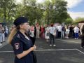 Во Владивостоке сотрудники полиции обеспечили общественный порядок в День знаний