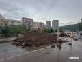Закончить ремонт тепловой камеры на Адмирала Горшкова и благоустроить территорию после июньского фонтана планируют к концу месяца