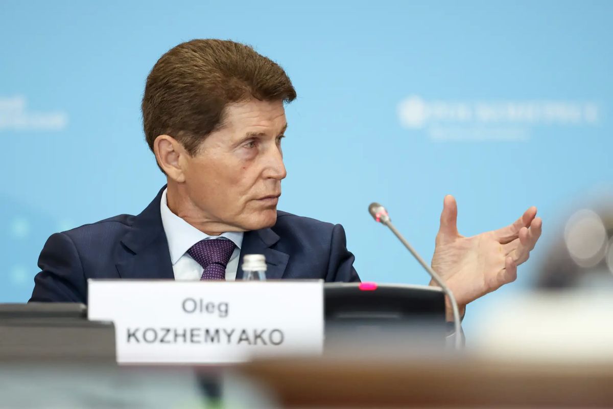 Динамику туристического потока в Приморье по итогам 2026 года планируют увеличить примерно на 5% по сравнению с предыдущим годом, рассказал ТАСС губернатор края Олег Кожемяко на ВЭФ