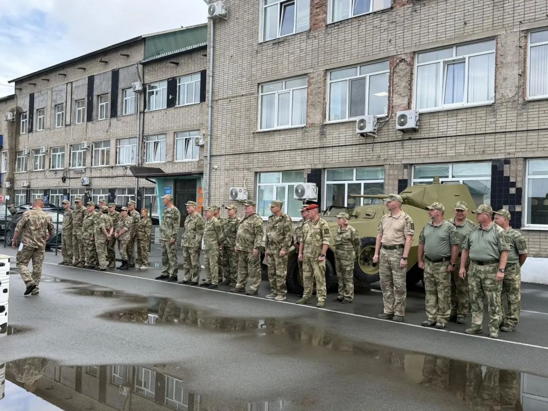 Учебные сборы по начальной военной подготовке для школьников стартуют в Приморье Учебные сборы по начальной военной подготовке для школьников стартуют в Приморье