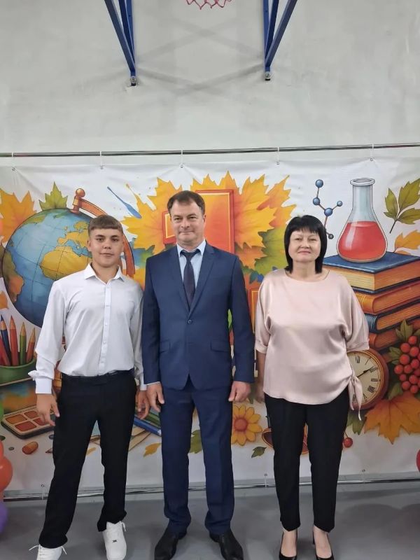 Иногда 1 сентября связывает сразу несколько поколений одной семьи Иногда 1 сентября связывает сразу несколько поколений одной семьи