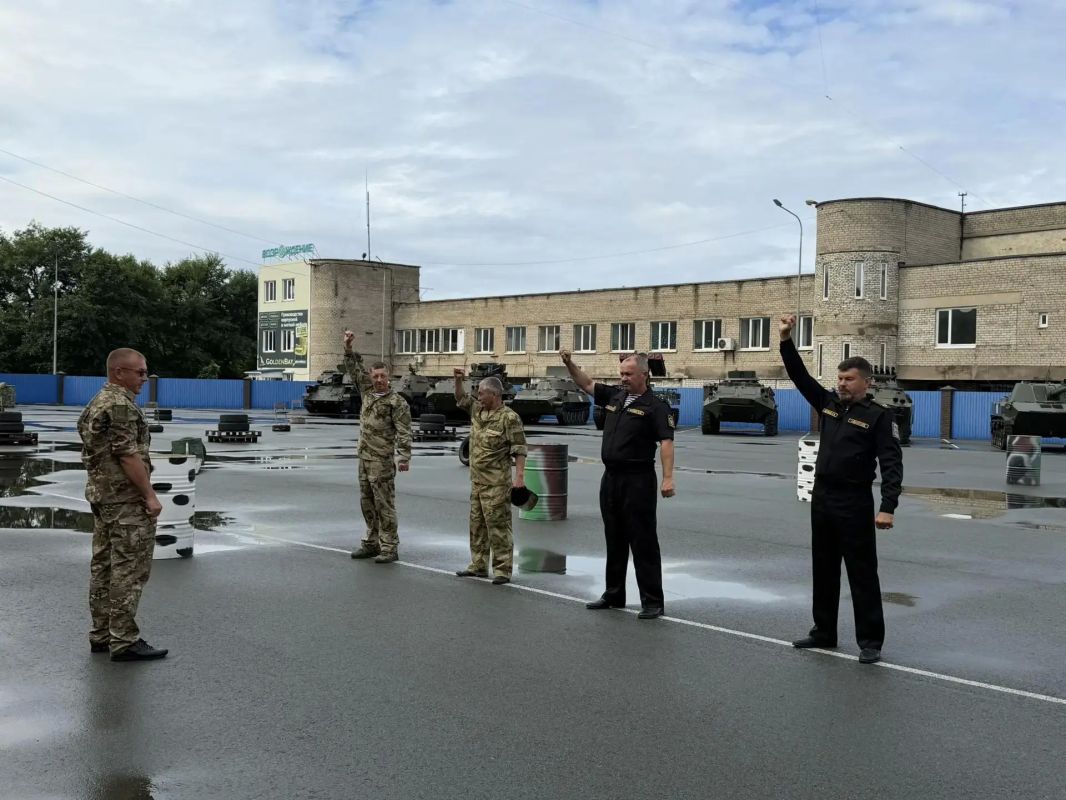 Учебные сборы по начальной военной подготовке для школьников стартуют в Приморье Учебные сборы по начальной военной подготовке для школьников стартуют в Приморье
