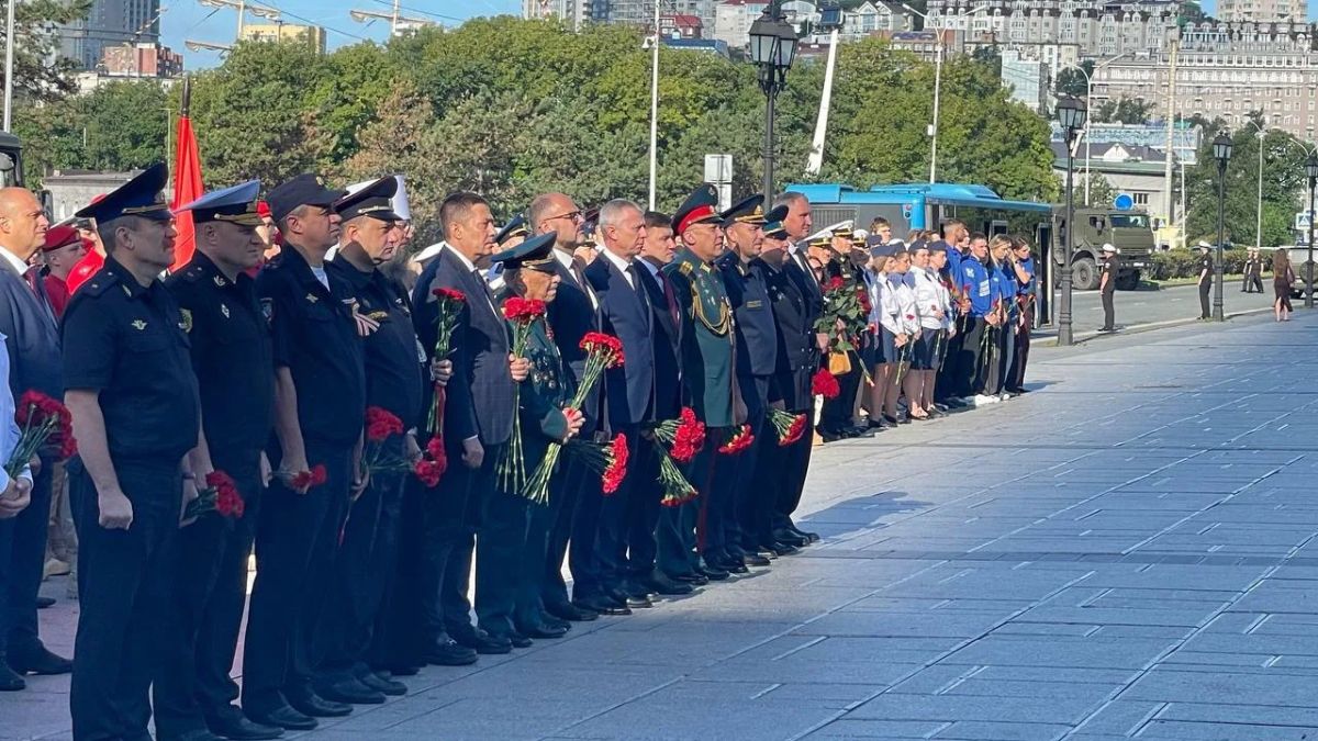 Сотрудники Следственного комитета Приморья приняли участие в памятных мероприятиях к 81-й годовщине Победы над Японией Сотрудники Следственного комитета Приморья приняли участие в памятных мероприятиях к 81-й годовщине Победы над Японией