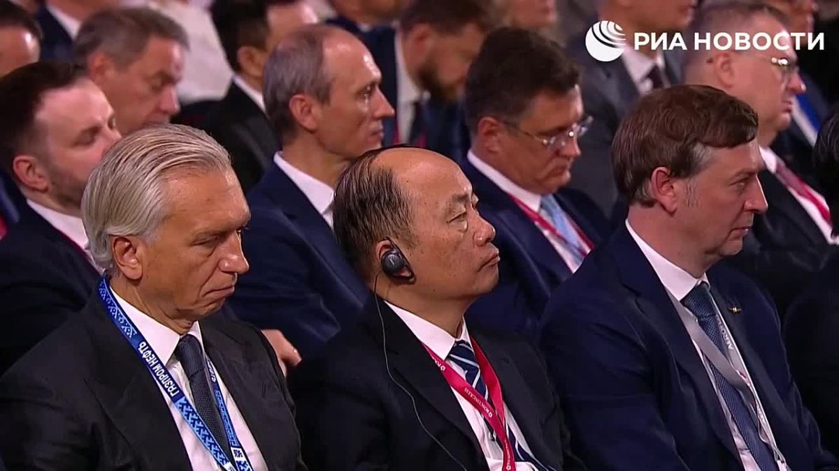Путин рассказал о случайной встрече с тигром в тайге