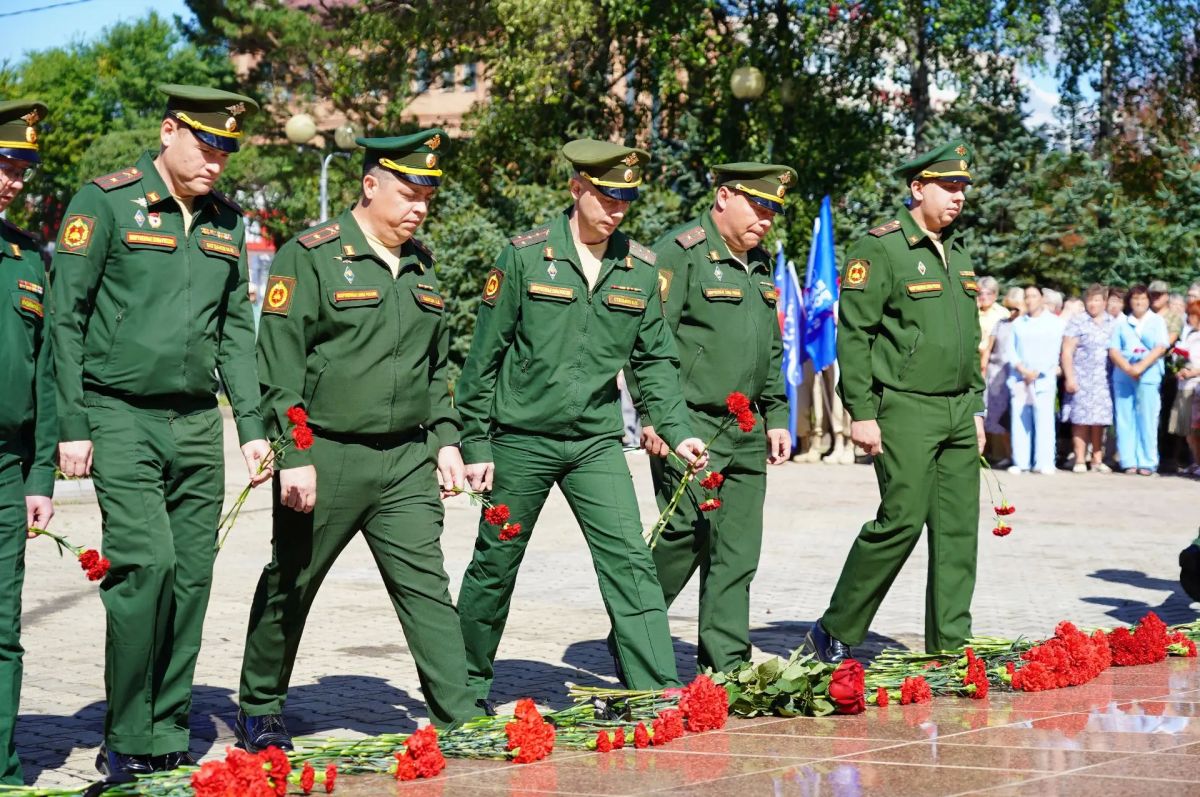 В память об окончании Второй мировой войны в Уссурийске прошла церемония возложения В память об окончании Второй мировой войны в Уссурийске прошла церемония возложения