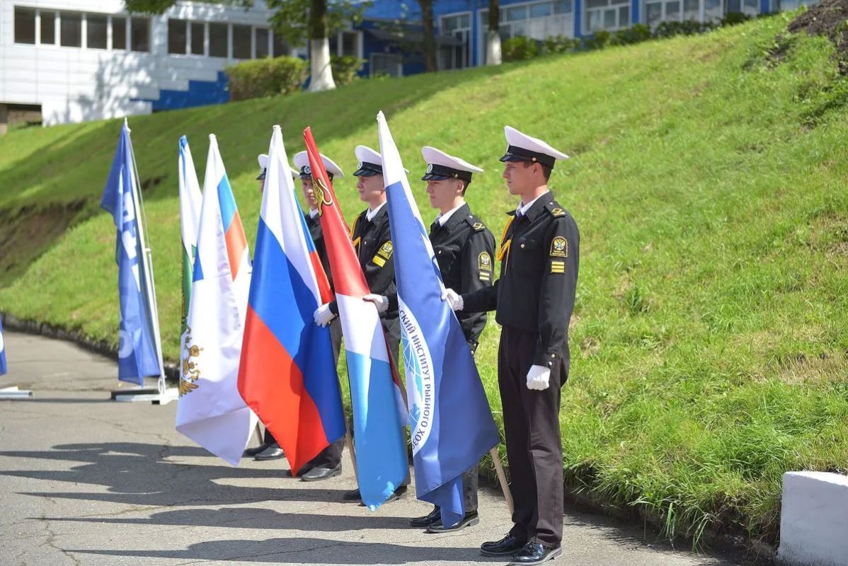 Во Владивостоке увековечили создателя океанического рыбного флота Во Владивостоке увековечили создателя океанического рыбного флота