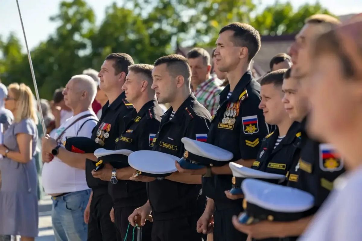 На центральной площади Владивостока состоялся общегородской молебен о здравии участников СВО На центральной площади Владивостока состоялся общегородской молебен о здравии участников СВО