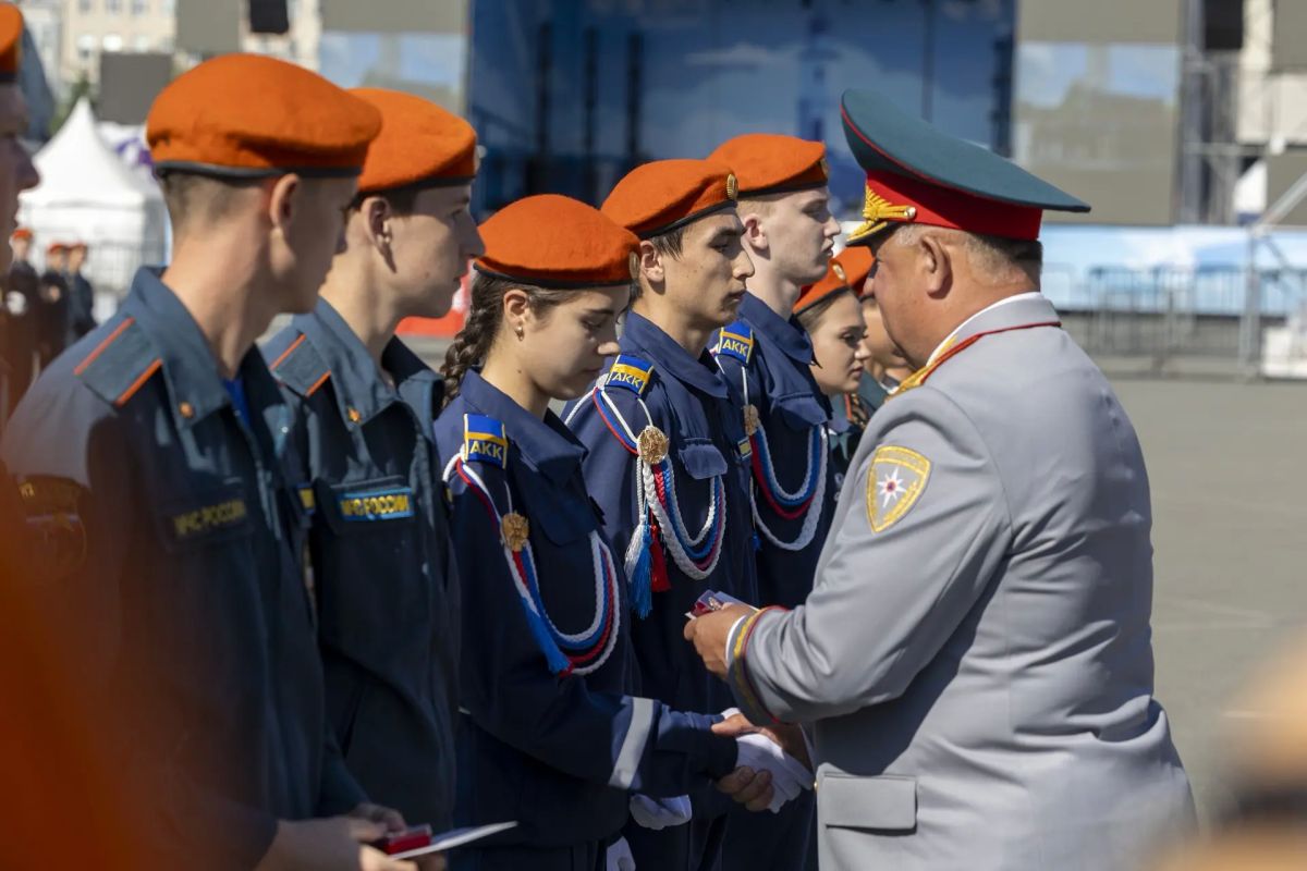 Константин Шестаков: 52 курсанта Дальневосточной пожарно-спасательной академии – филиала Санкт-Петербургского университета государственной противопожарной службы МЧС России приняли присягу на центральной площади Владивостока Константин Шестаков: 52 курсанта Дальневосточной пожарно-спасательной академии – филиала Санкт-Петербургского университета государственной противопожарной службы МЧС России приняли присягу на центральной площади Владивостока
