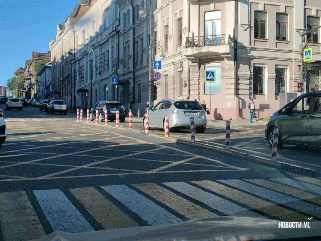 На перекрёсток рядом с мэрией вернули делиниаторы