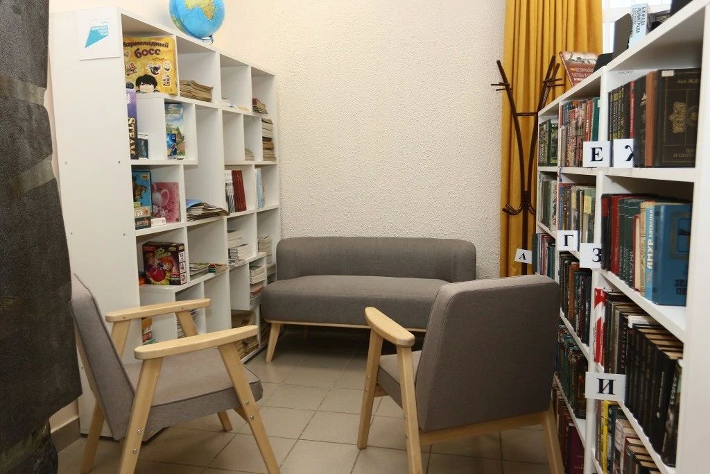 Ещё две библиотеки Находки в этом году превратились в центры семейного досуга Ещё две библиотеки Находки в этом году превратились в центры семейного досуга