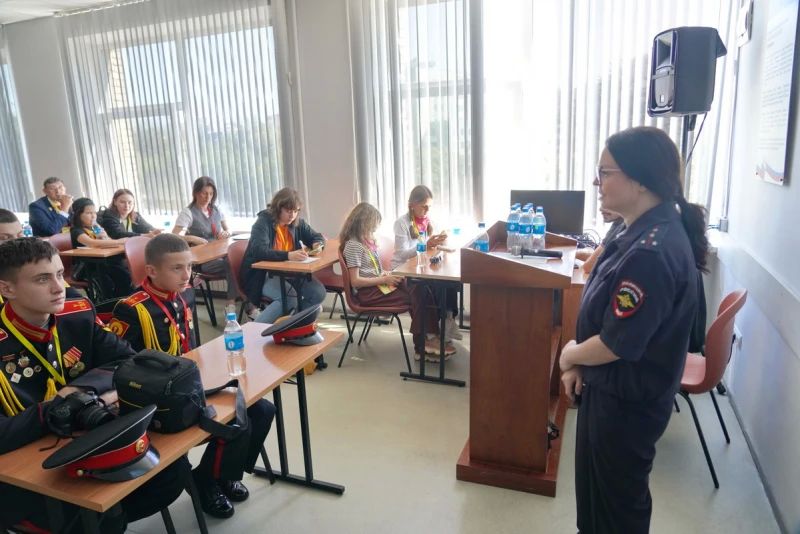 «Наркотикам — нет!»: приморская полиция провела мастер-класс для молодых медиаторов на Дальневосточном молодёжном медиасаммите «Наркотикам — нет!»: приморская полиция провела мастер-класс для молодых медиаторов на Дальневосточном молодёжном медиасаммите