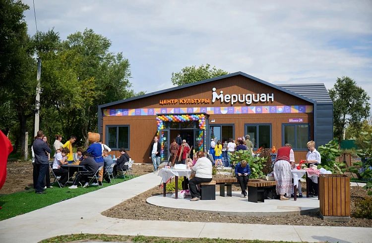 Первый в Приморье модульный дом культуры и новый спортивный зал открыли в Спасском округе Первый в Приморье модульный дом культуры и новый спортивный зал открыли в Спасском округе