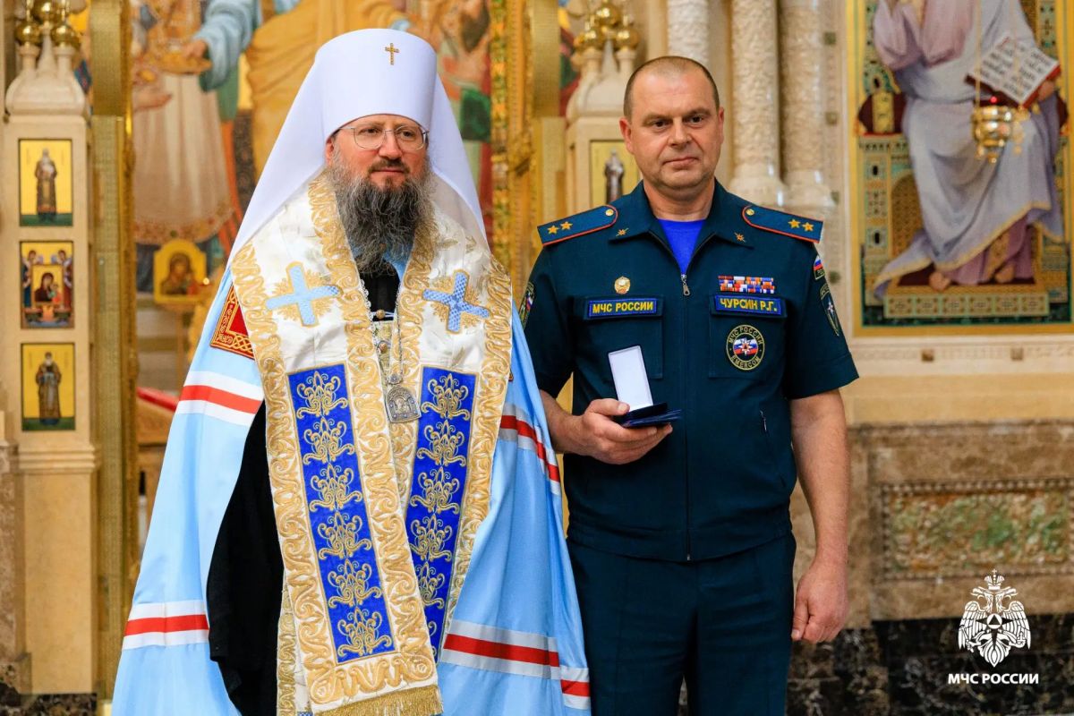 Защита от огня: 17 сентября спасатели Приморья почтили икону Божией Матери Защита от огня: 17 сентября спасатели Приморья почтили икону Божией Матери