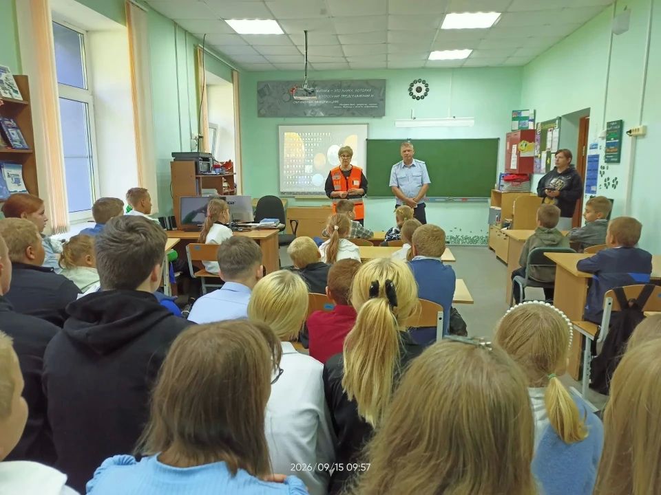 Уссурийские транспортные полицейские напомнили школьникам о том, как избежать травматизма на железной дороге