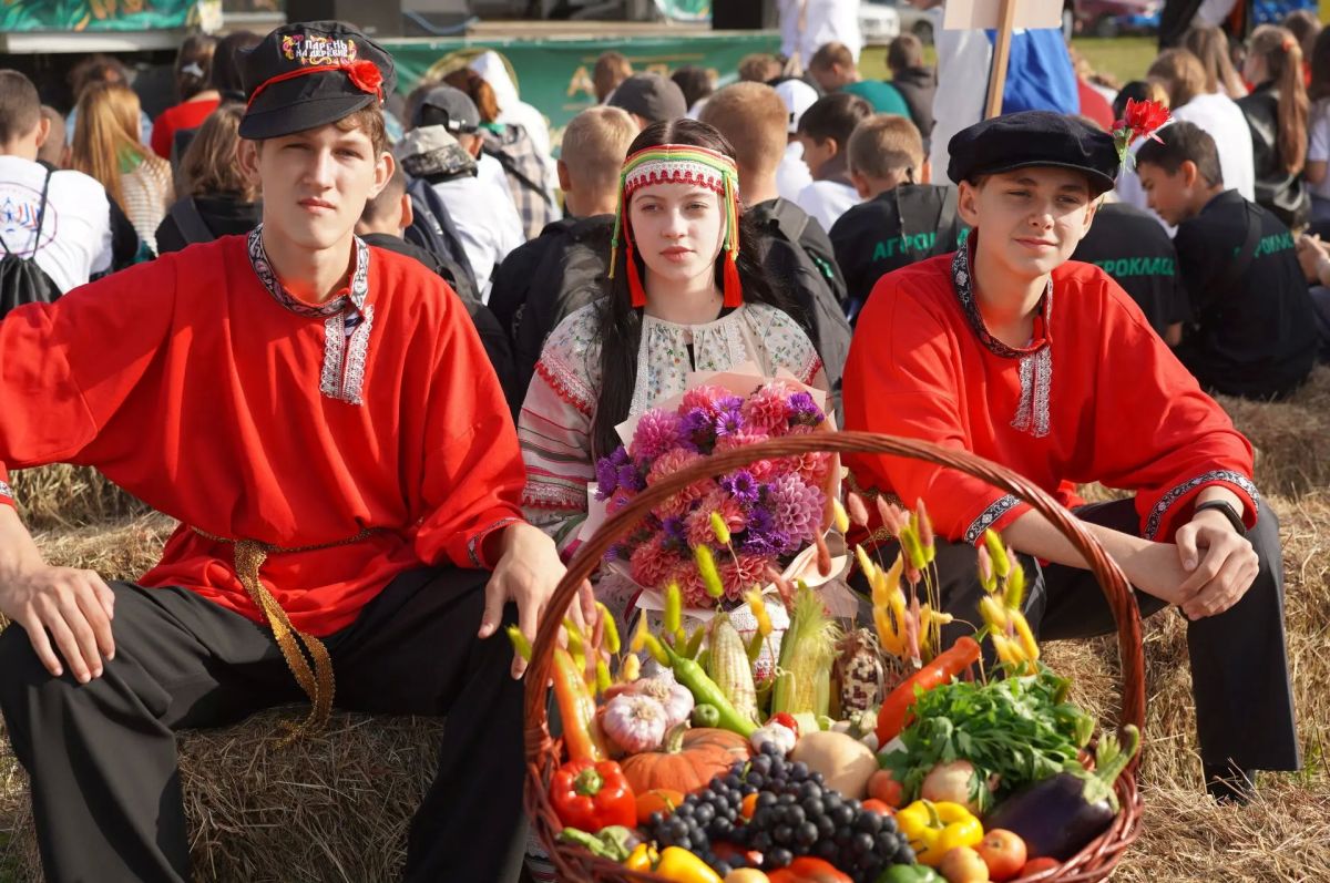 Выставка достижений и мастер-классы для детей: в округе проходит «День поля2026» Выставка достижений и мастер-классы для детей: в округе проходит «День поля2026»