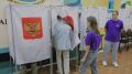 Молодежь Владивостока активно посещает избирательные участки и голосует