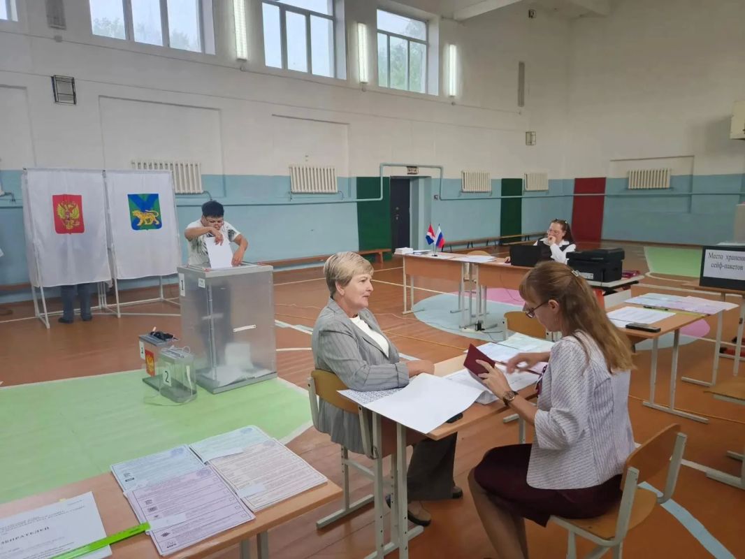 Выборы стартовали. Сегодня, 18 сентября 2026 года, открыли свои двери для избирателей все избирательные участки Приморья Выборы стартовали. Сегодня, 18 сентября 2026 года, открыли свои двери для избирателей все избирательные участки Приморья