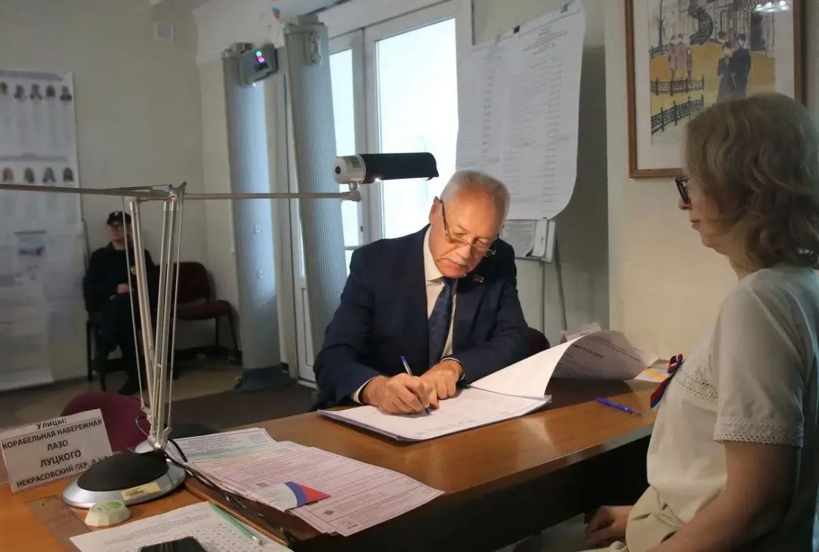 Депутатский корпус Владивостока принимает участие в выборах
