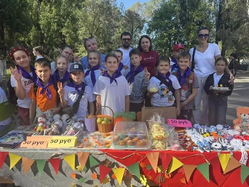 Благотворительная ярмарка в школе №1 Арсеньева помогла собрать средства для бойцов Благотворительная ярмарка в школе №1 Арсеньева помогла собрать средства для бойцов