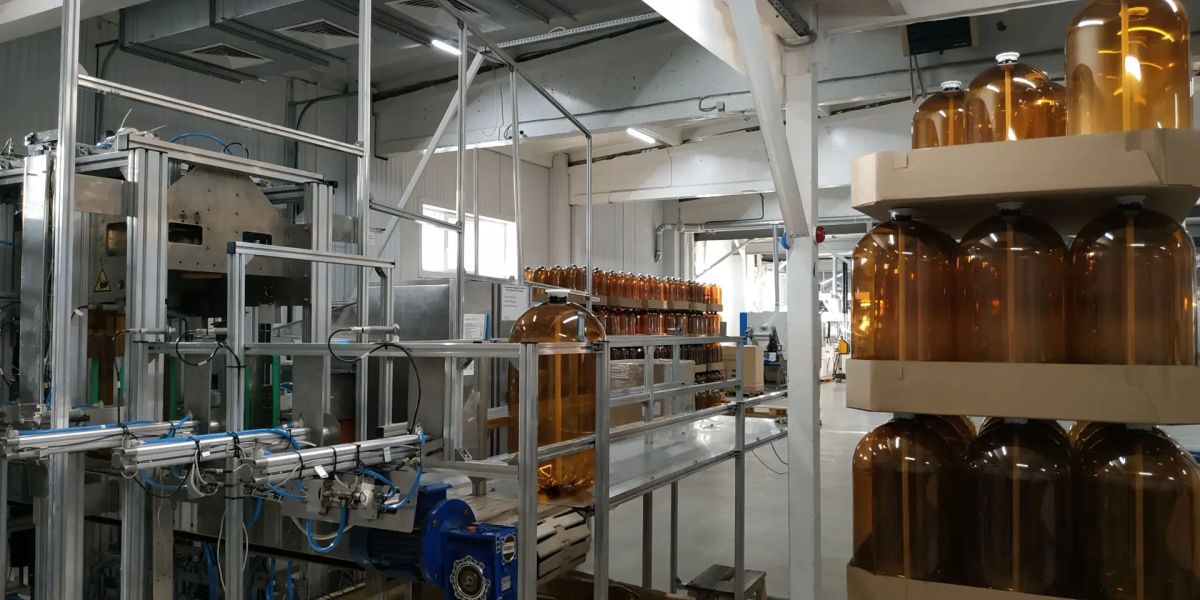 Каждая третья ПЭТ-бутылка в стране начинается с преформы «Европласта» Каждая третья ПЭТ-бутылка в стране начинается с преформы «Европласта»