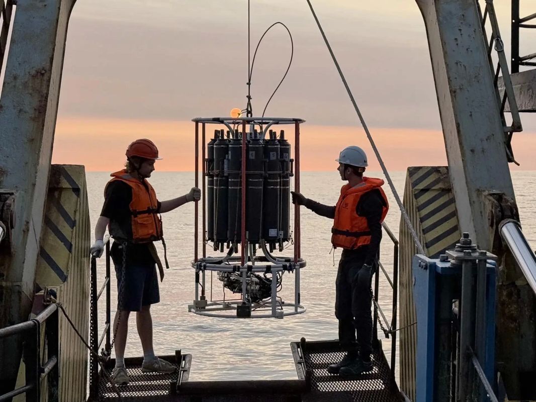 ЯПОНСКОЕ МОРЕ РЕАЛЬНО ТЕПЛЕЕТ! ДАЖЕ НА ГЛУБИНАХ ЗА 3 КИЛОМЕТРА ЯПОНСКОЕ МОРЕ РЕАЛЬНО ТЕПЛЕЕТ! ДАЖЕ НА ГЛУБИНАХ ЗА 3 КИЛОМЕТРА