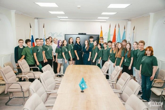 Сотрудники СКР Приморья провели правовой диалог о противодействии коррупции с воспитанниками ВДЦ «Океан» Сотрудники СКР Приморья провели правовой диалог о противодействии коррупции с воспитанниками ВДЦ «Океан»
