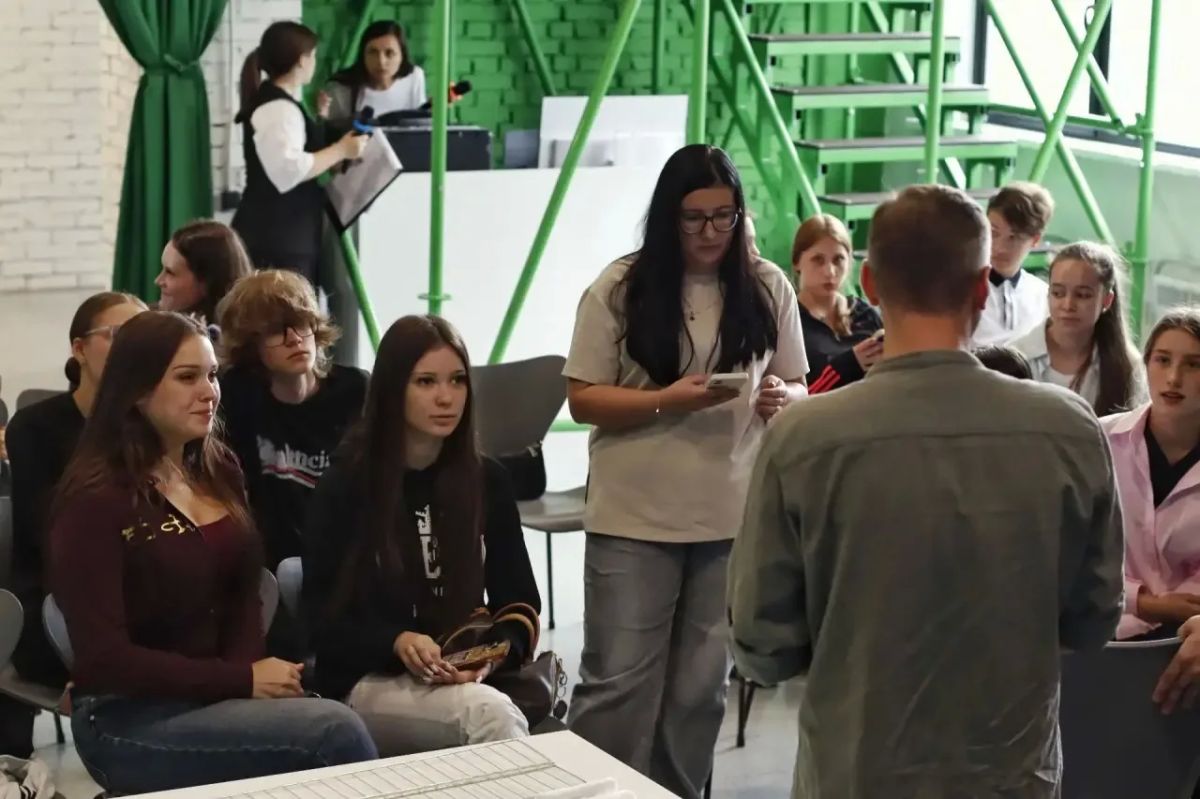 «Карьерный выходной»: знакомимся с профессией изнутри «Карьерный выходной»: знакомимся с профессией изнутри