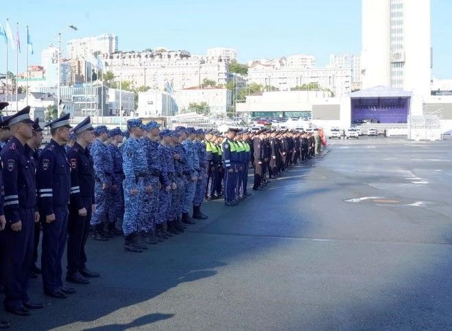 Полиция во Владивостоке проведет общегарнизонный развод нарядов Полиция во Владивостоке проведет общегарнизонный развод нарядов