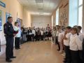 В Чугуевке Приморского края сотрудники Госавтоинспекции провели профилактическую беседу с первоклассниками