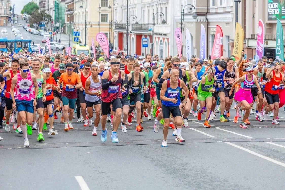 Юбилейный Galaxy Vladivostok Marathon собрал во Владивостоке почти 6 тысяч участников Юбилейный Galaxy Vladivostok Marathon собрал во Владивостоке почти 6 тысяч участников