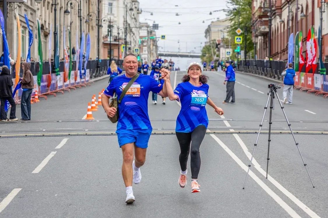Юбилейный Galaxy Vladivostok Marathon собрал во Владивостоке почти 6 тысяч участников Юбилейный Galaxy Vladivostok Marathon собрал во Владивостоке почти 6 тысяч участников